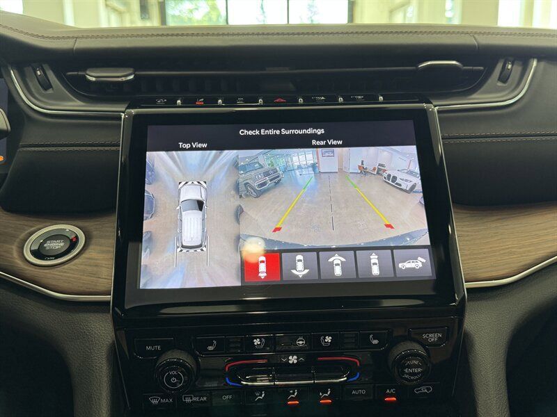 2023 Jeep Grand Cherokee Summit Gladstone OR