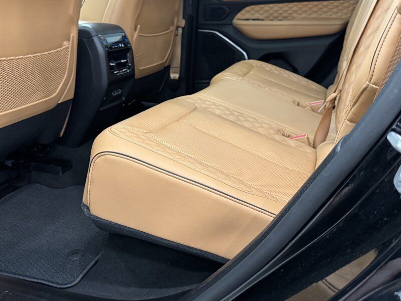 2023 Jeep Grand Cherokee Summit Gladstone OR