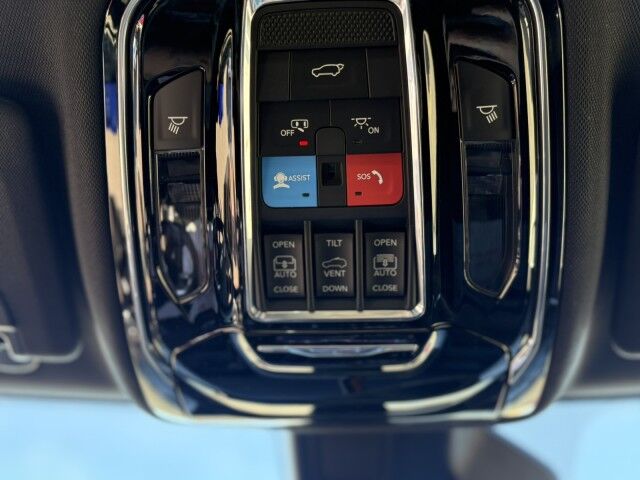 2023 Jeep Grand Cherokee Summit Grande Prairie AB