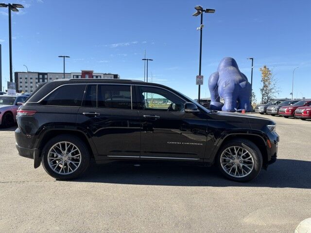 2023 Jeep Grand Cherokee Summit Grande Prairie AB