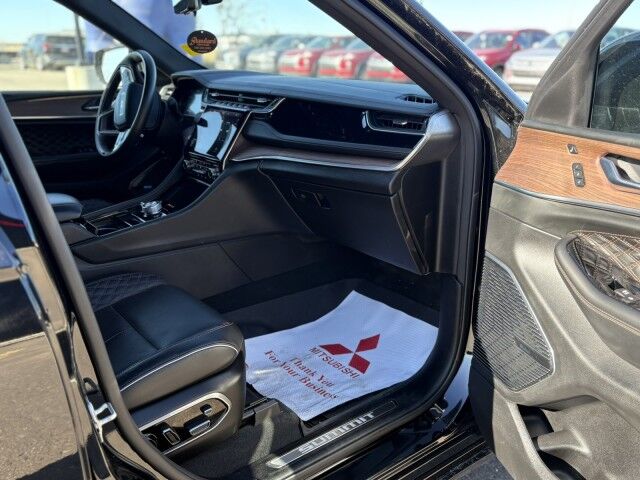 2023 Jeep Grand Cherokee Summit Grande Prairie AB