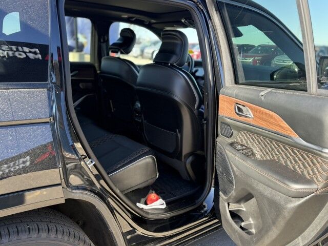 2023 Jeep Grand Cherokee Summit Grande Prairie AB