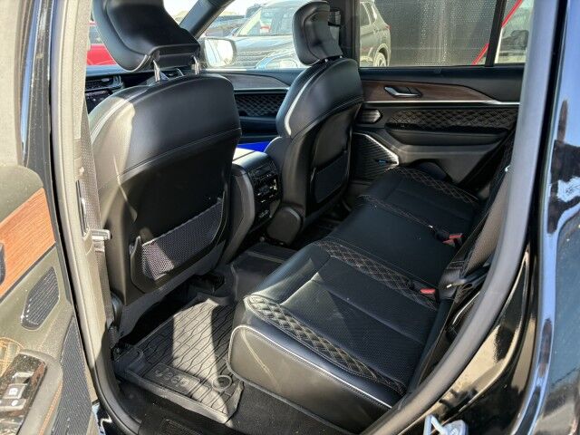 2023 Jeep Grand Cherokee Summit Grande Prairie AB