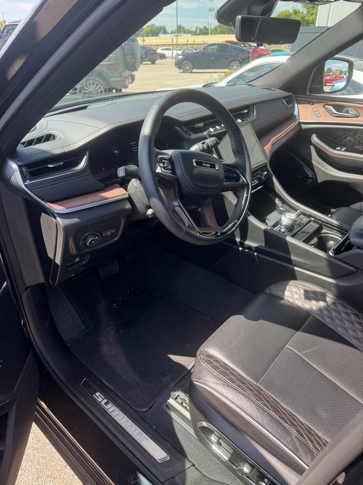 2023 Jeep Grand Cherokee Summit Indianapolis IN