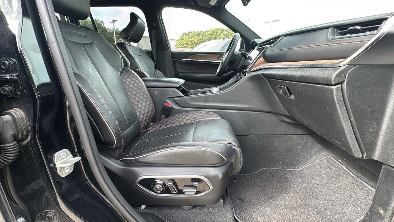 2023 Jeep Grand Cherokee Summit  Selma TX