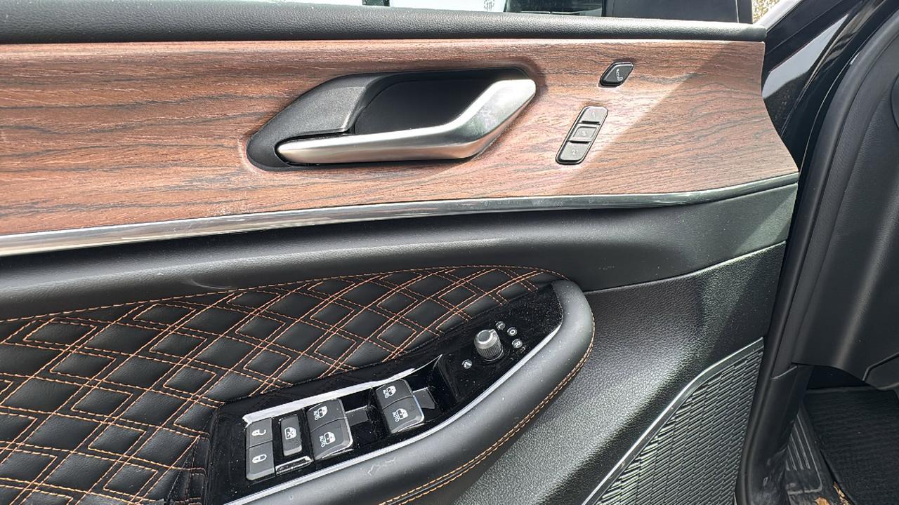 2023 Jeep Grand Cherokee Summit  Selma TX