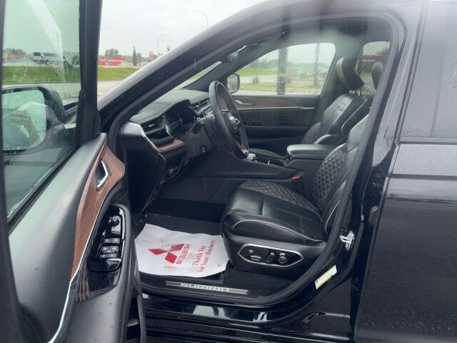 2023 Jeep Grand Cherokee Summit Whitecourt AB