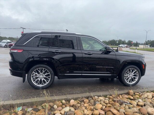 2023 Jeep Grand Cherokee Summit Whitecourt AB