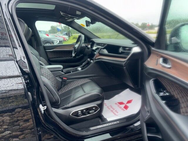 2023 Jeep Grand Cherokee Summit Whitecourt AB