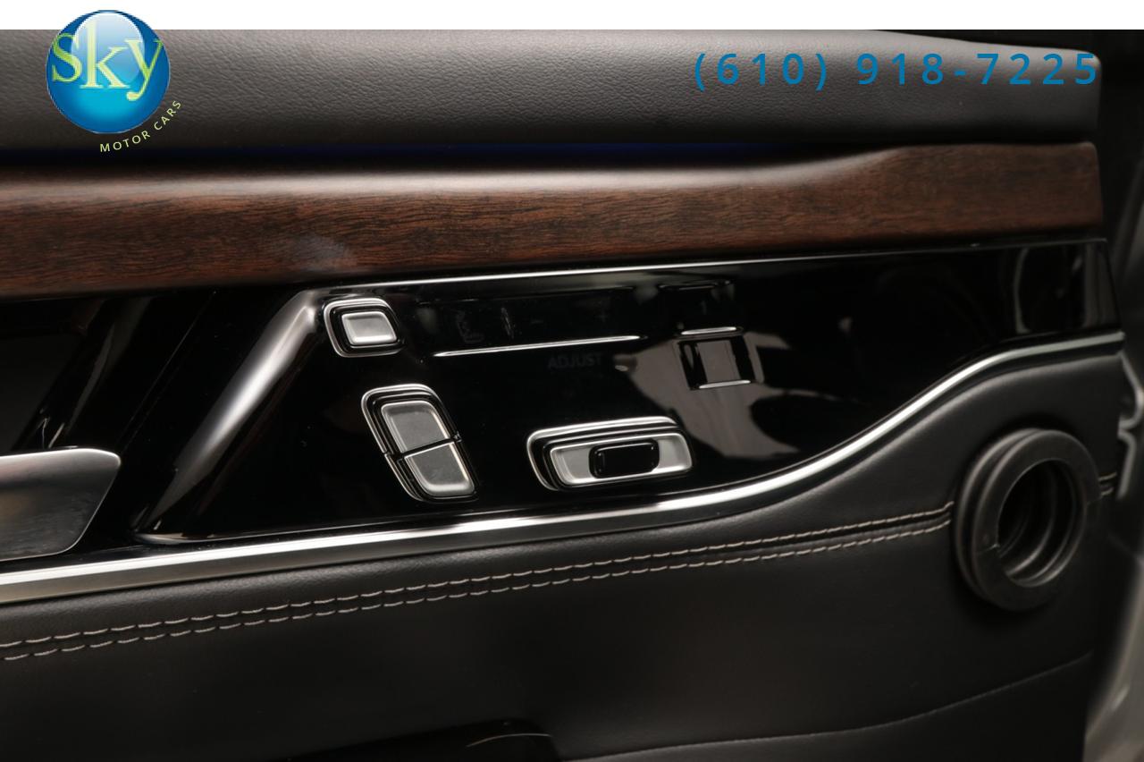 2023 Jeep Grand Wagoneer 4WD Series II West Chester PA