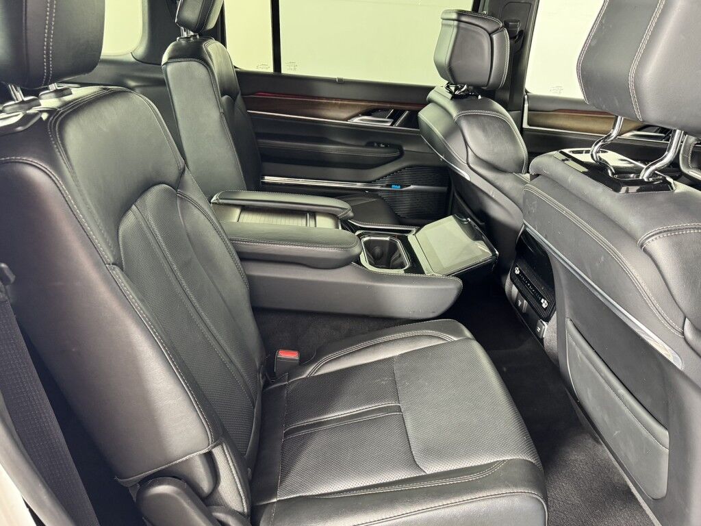 2023 Jeep Grand Wagoneer 4x4 w/6.4L Hemi Maumee OH