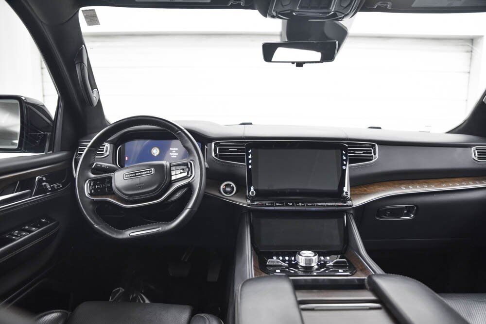 2023 Jeep Grand Wagoneer L Series II Akron OH