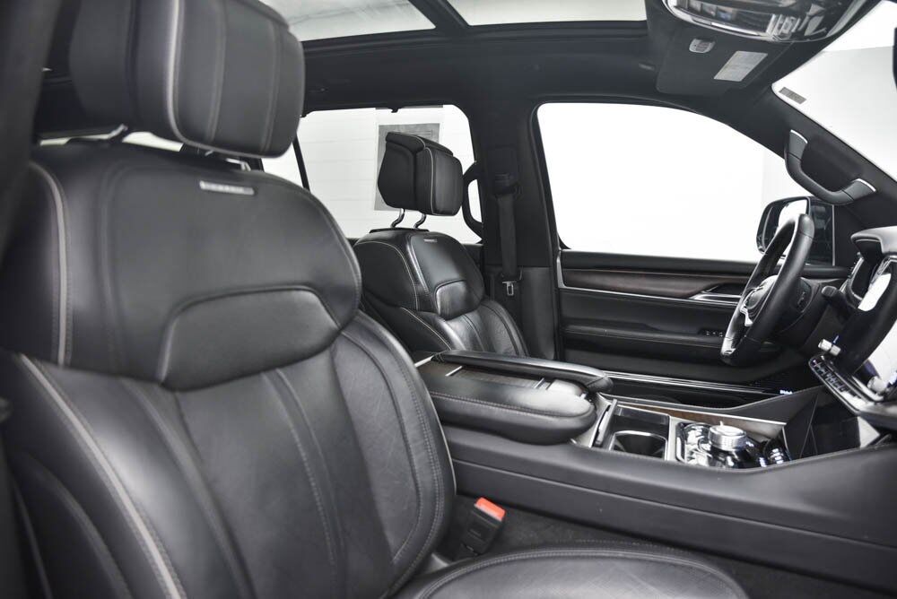 2023 Jeep Grand Wagoneer L Series II Akron OH