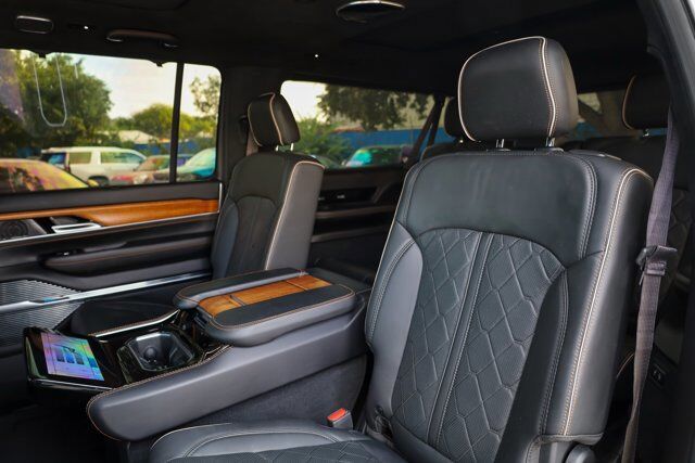 2023 Jeep Grand Wagoneer L Series III  Selma TX