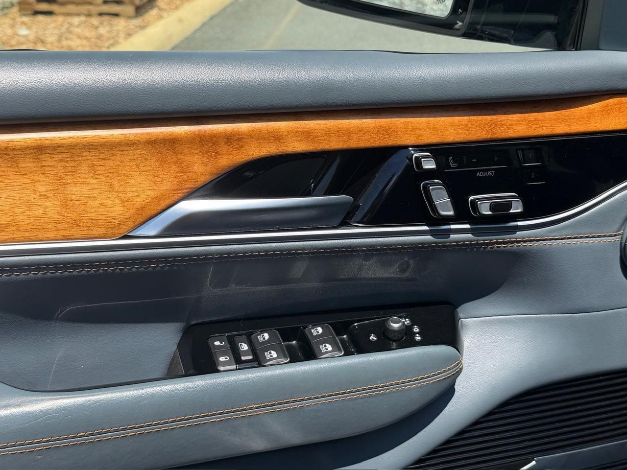 2023 Jeep Grand Wagoneer Series II Stafford VA