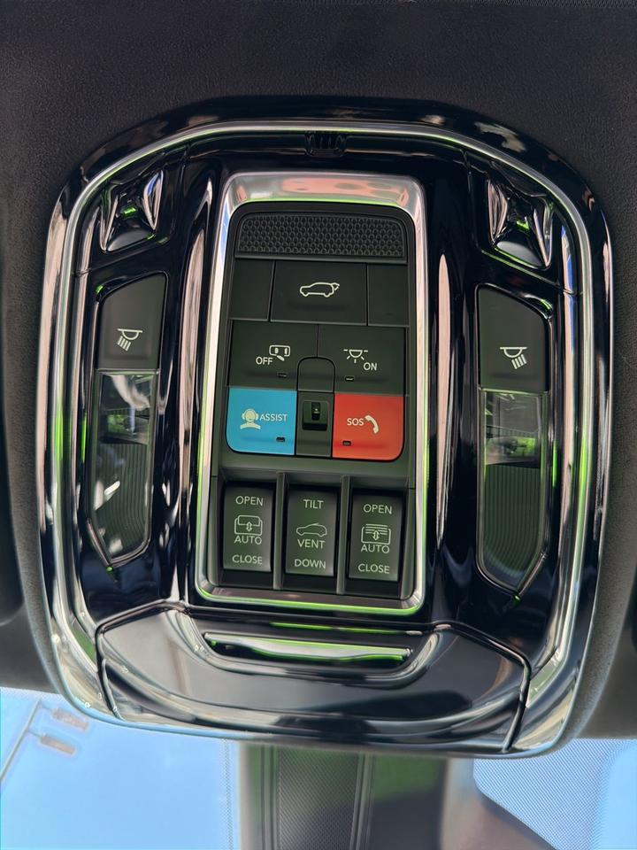 2023 Jeep Grand Wagoneer Series III Bend OR