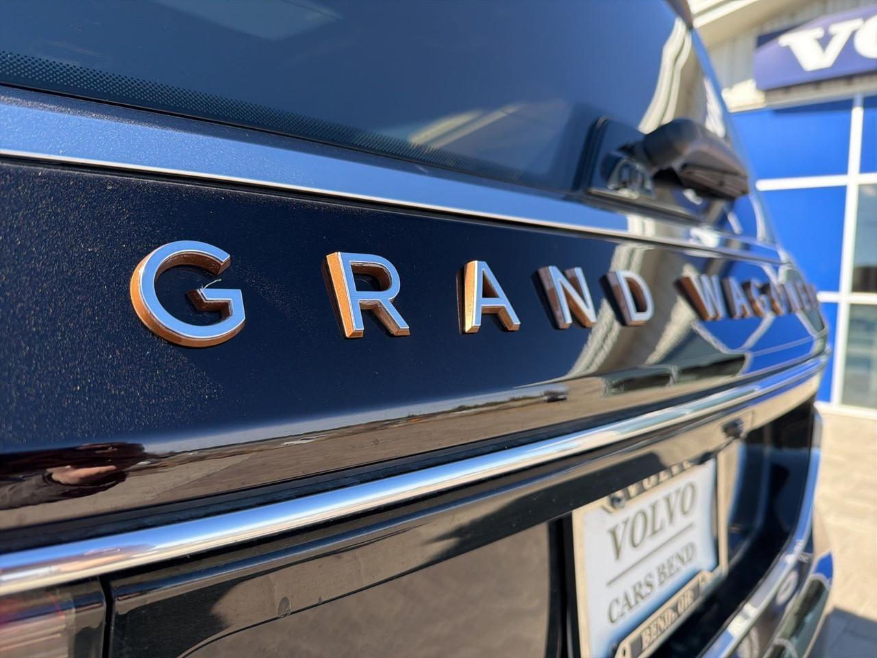 2023 Jeep Grand Wagoneer Series III Bend OR