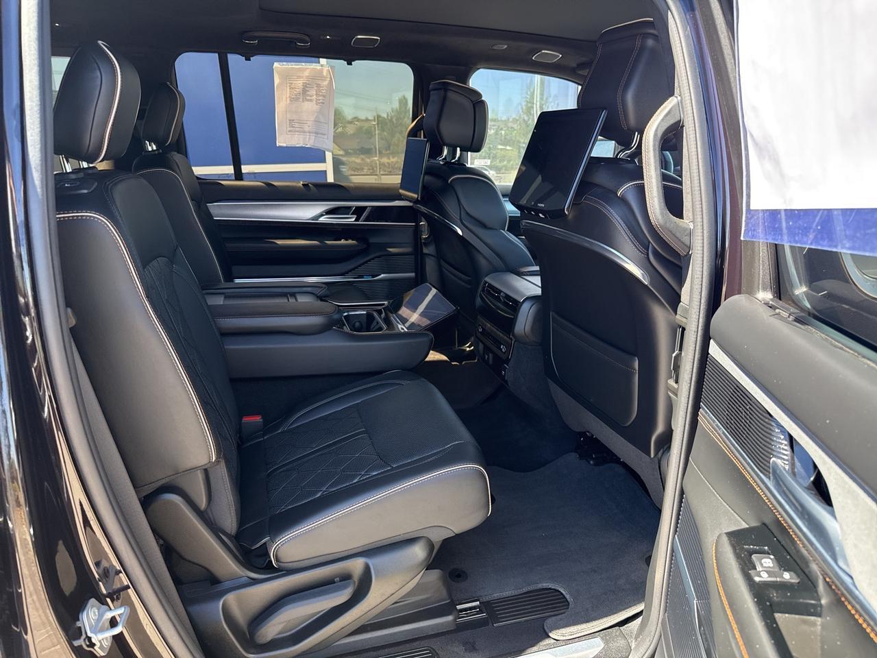 2023 Jeep Grand Wagoneer Series III Bend OR