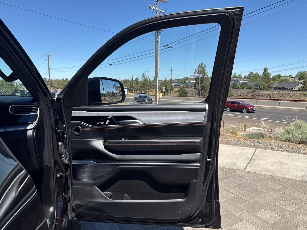 2023 Jeep Grand Wagoneer Series III Bend OR
