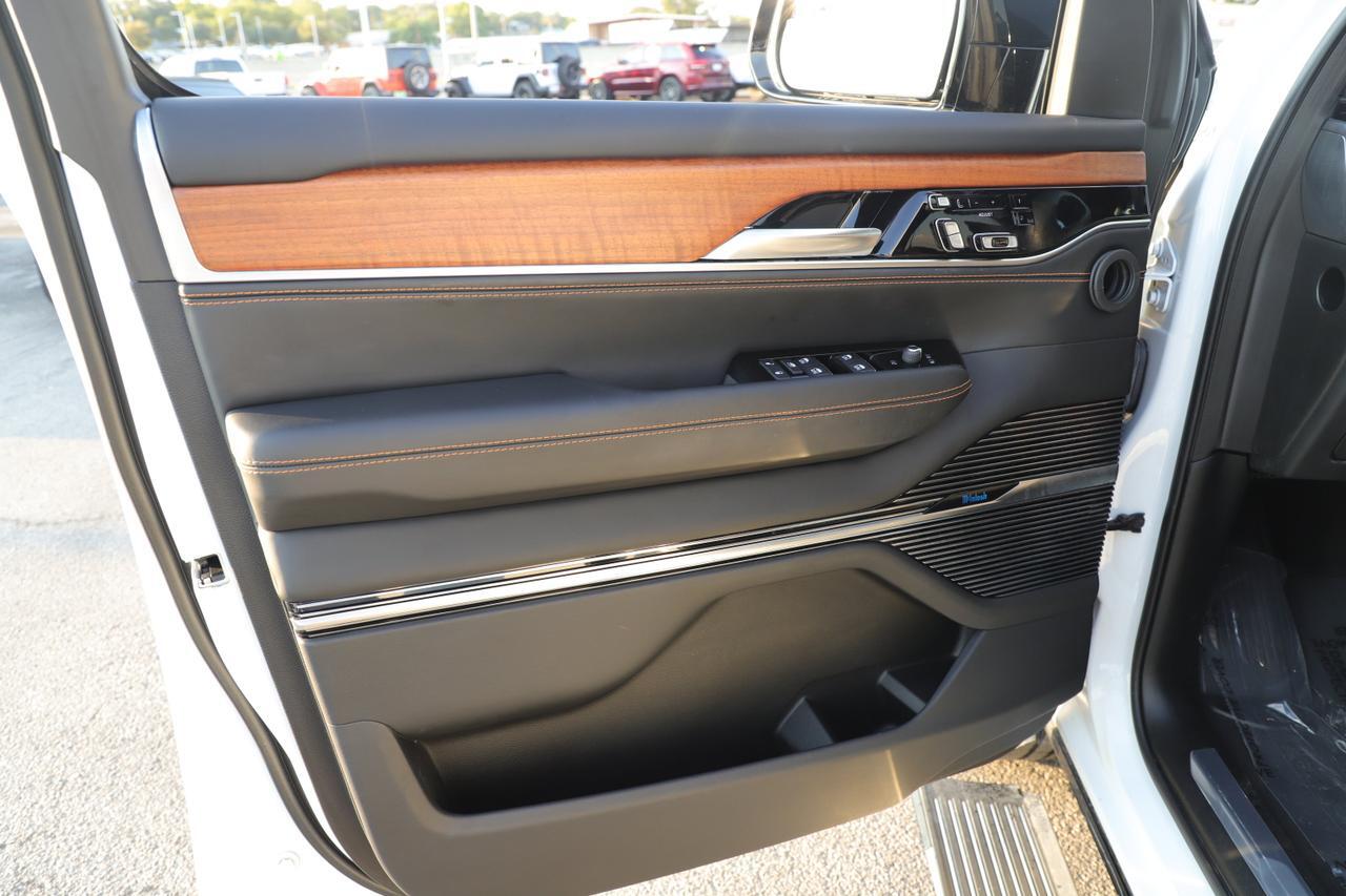 2023 Jeep Grand Wagoneer Series III New Braunfels TX