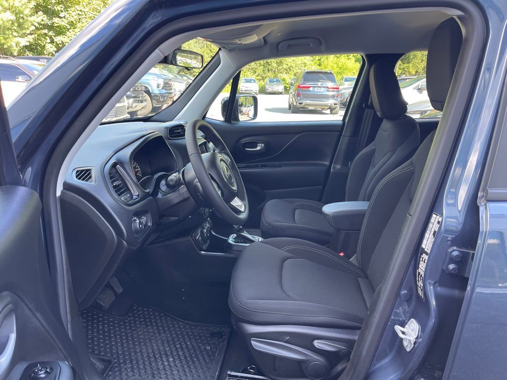 2023 Jeep Renegade ALTITUDE 4X4 Orange MA