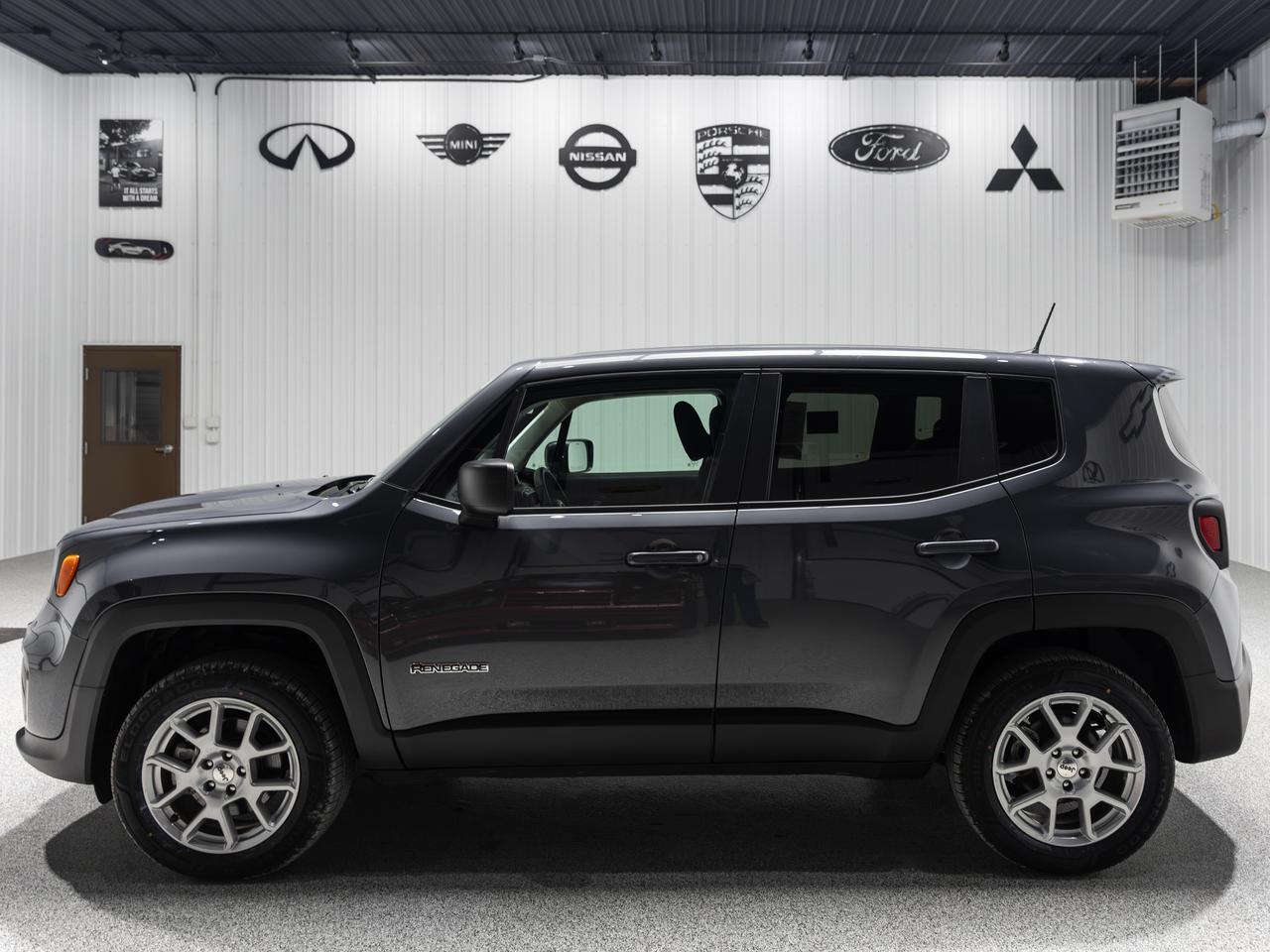 2023 Jeep Renegade Latitude 4WD Cranberry PA