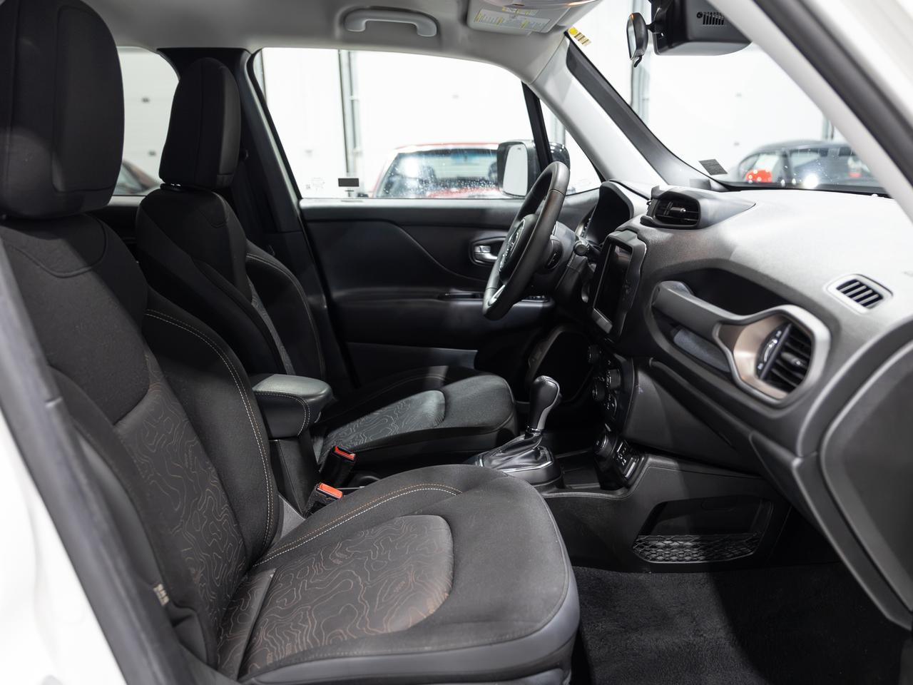 2023 Jeep Renegade Latitude 4WD NAV Cranberry PA