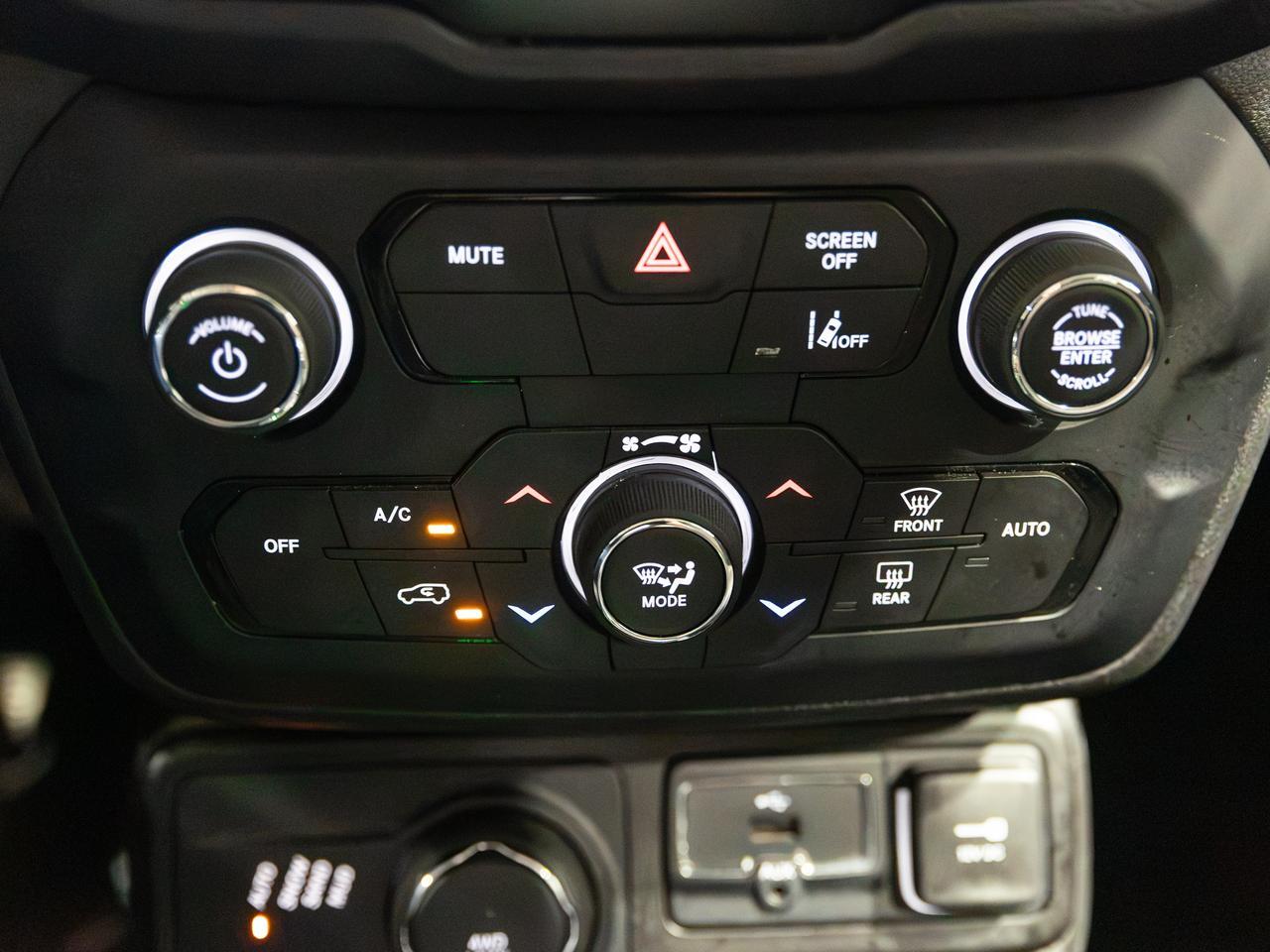 2023 Jeep Renegade Latitude 4WD NAV Cranberry PA