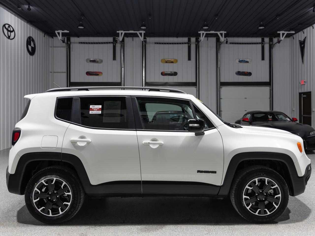 2023 Jeep Renegade Latitude 4WD NAV Cranberry PA