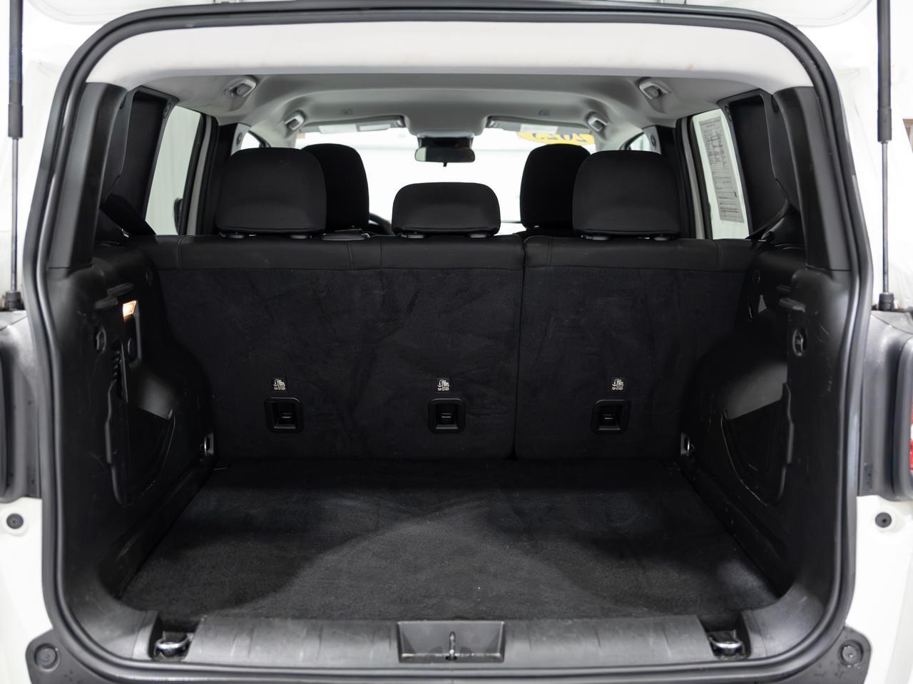 2023 Jeep Renegade Latitude 4WD NAV Cranberry PA