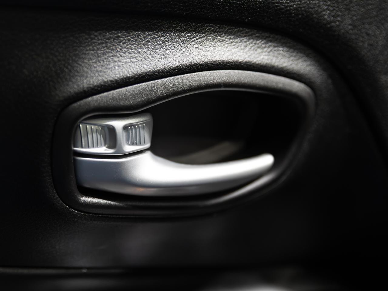 2023 Jeep Renegade Latitude 4WD NAV Cranberry PA