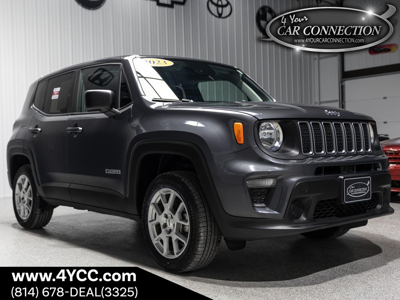 2023 Jeep Renegade Latitude 4WD NAV