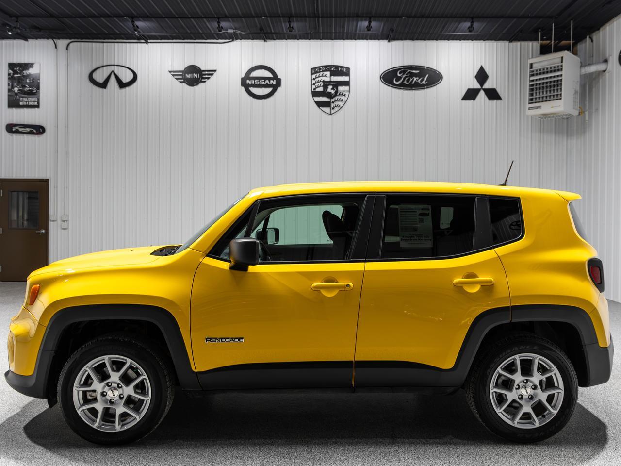 2023 Jeep Renegade Latitude 4WD NAV Cranberry PA