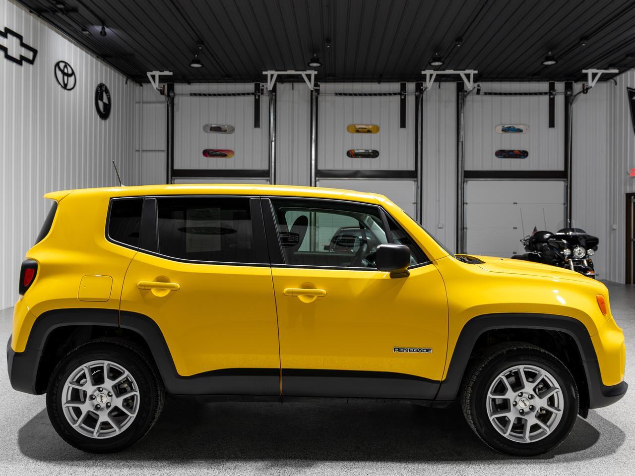 2023 Jeep Renegade Latitude 4WD NAV Cranberry PA