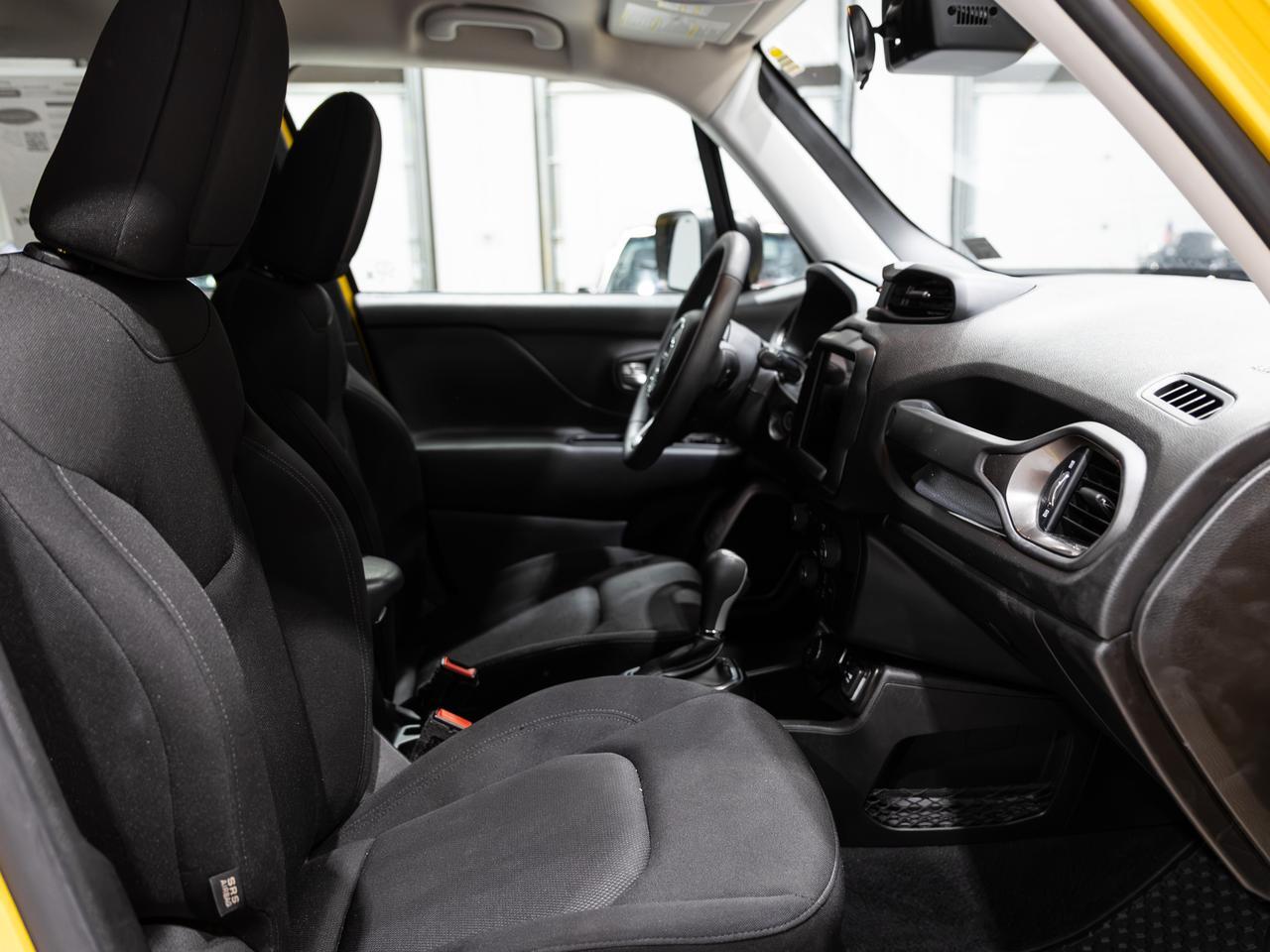 2023 Jeep Renegade Latitude 4WD NAV Cranberry PA