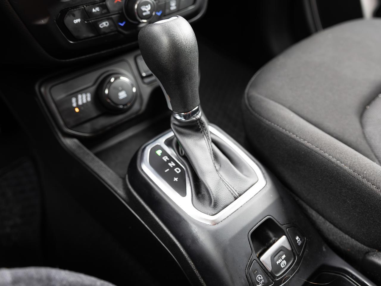 2023 Jeep Renegade Latitude 4WD NAV Cranberry PA