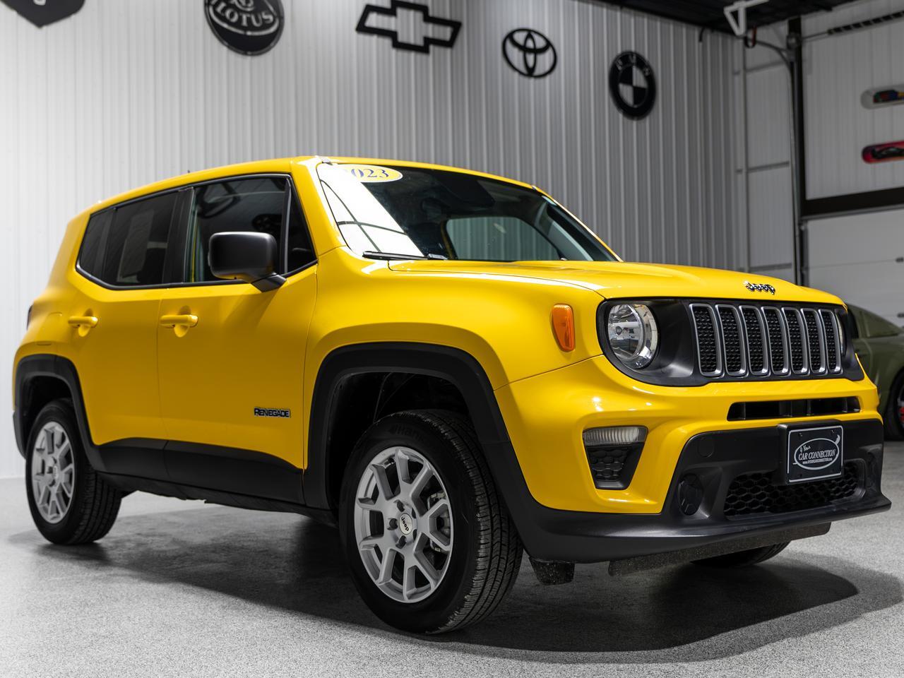 2023 Jeep Renegade Latitude 4WD NAV