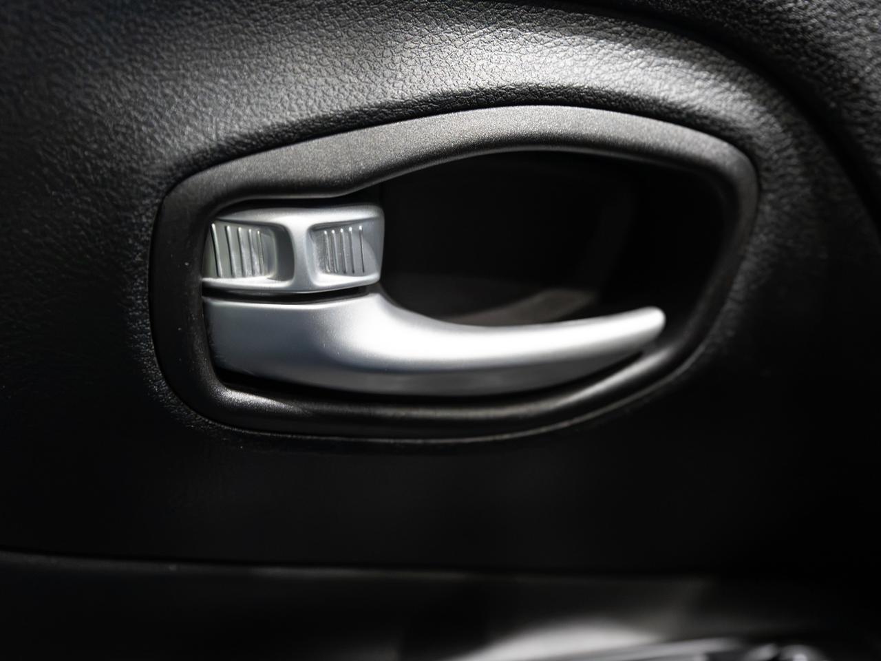 2023 Jeep Renegade Latitude 4WD NAV Cranberry PA