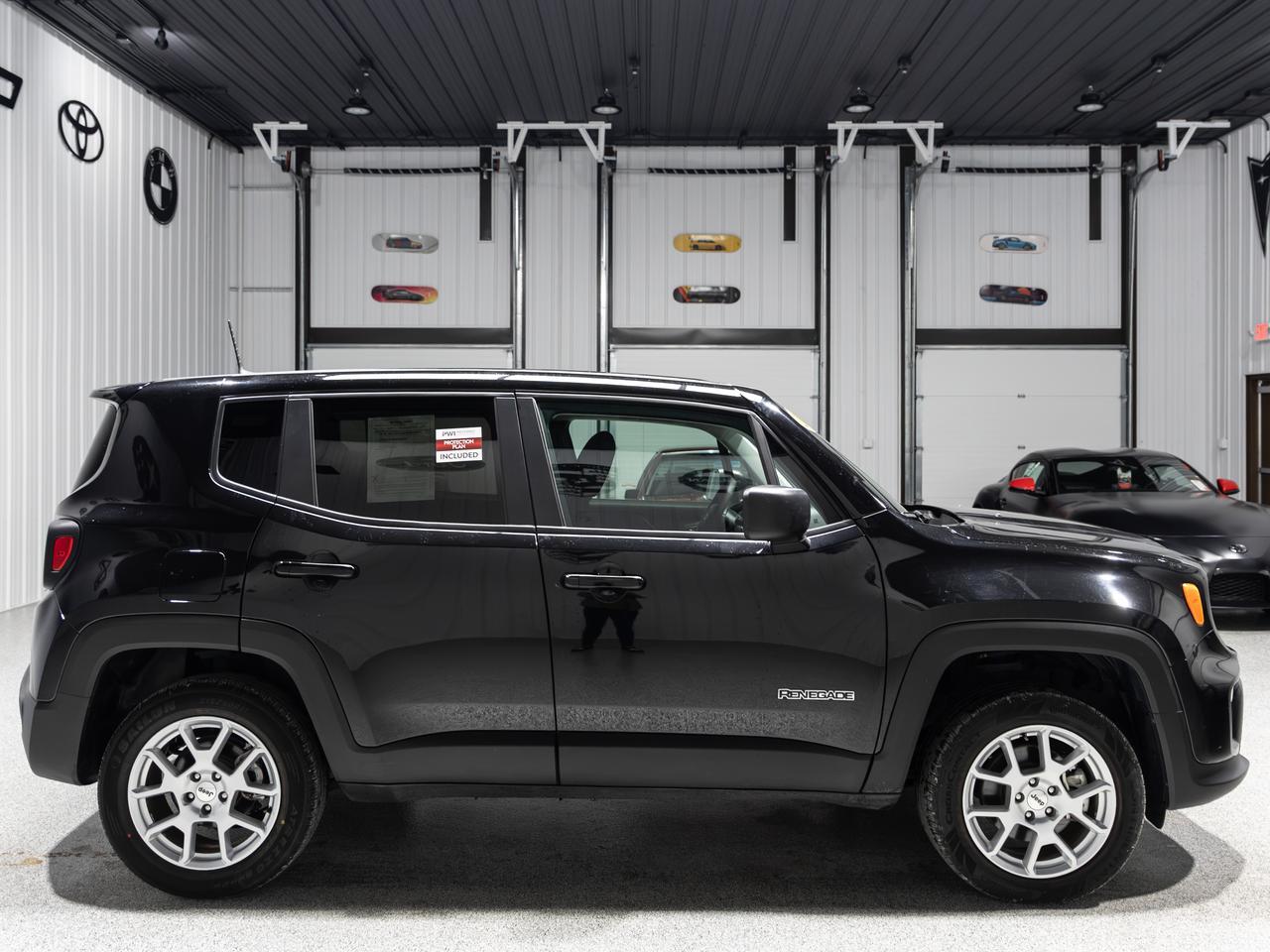 2023 Jeep Renegade Latitude 4WD NAV Cranberry PA