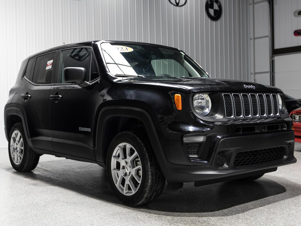 2023 Jeep Renegade Latitude 4WD NAV