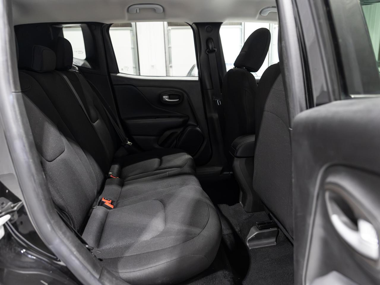 2023 Jeep Renegade Latitude 4WD NAV Cranberry PA