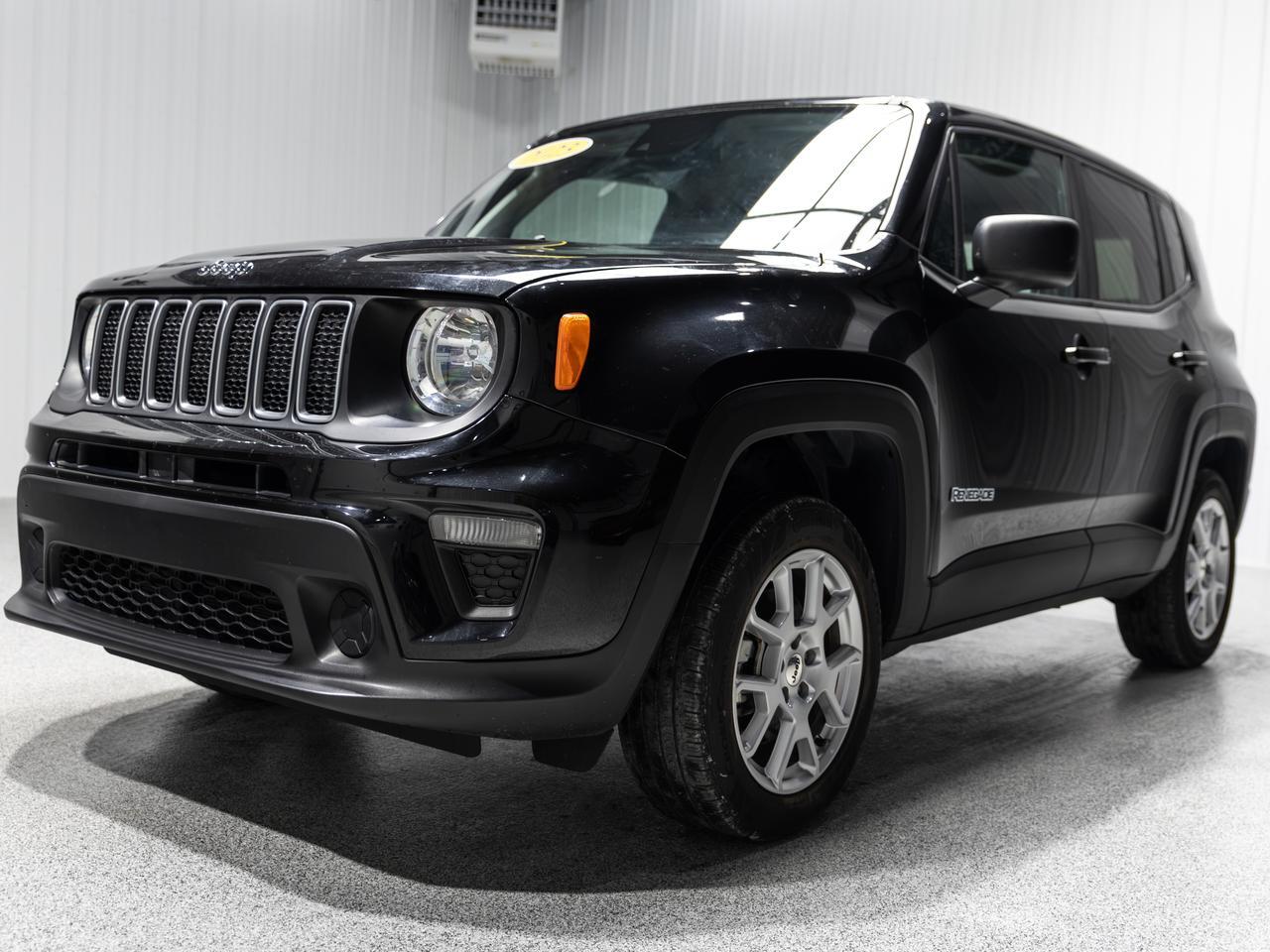 2023 Jeep Renegade Latitude 4WD NAV Cranberry PA