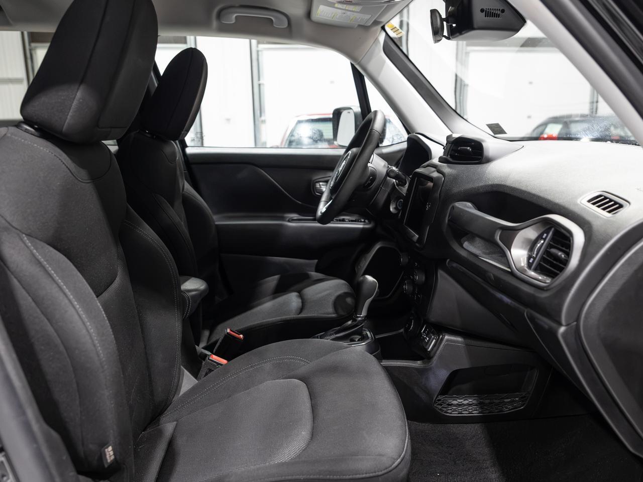 2023 Jeep Renegade Latitude 4WD NAV Cranberry PA