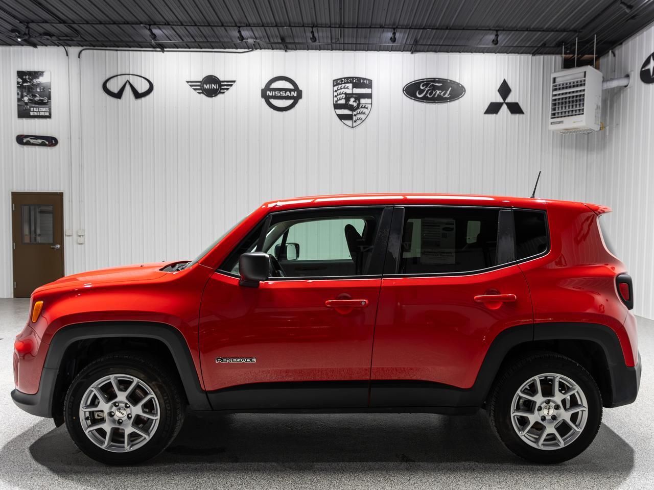2023 Jeep Renegade Latitude 4WD NAV Cranberry PA