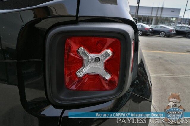 2023 Jeep Renegade Latitude / 4X4 / Auto Start / Upland Edition / Panoramic Sunroof / Navigation / Lane Depart & Blind Spot Alert / Apple CarPlay & Android Auto / Back Up Camera / Premium Audio System / 29 MPG / 1-Owner Anchorage AK