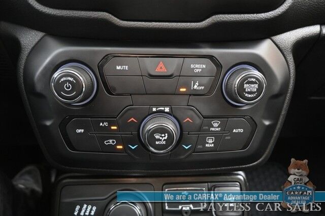 2023 Jeep Renegade Latitude / 4X4 / Auto Start / Upland Edition / Panoramic Sunroof / Navigation / Lane Depart & Blind Spot Alert / Apple CarPlay & Android Auto / Back Up Camera / Premium Audio System / 29 MPG / 1-Owner Anchorage AK