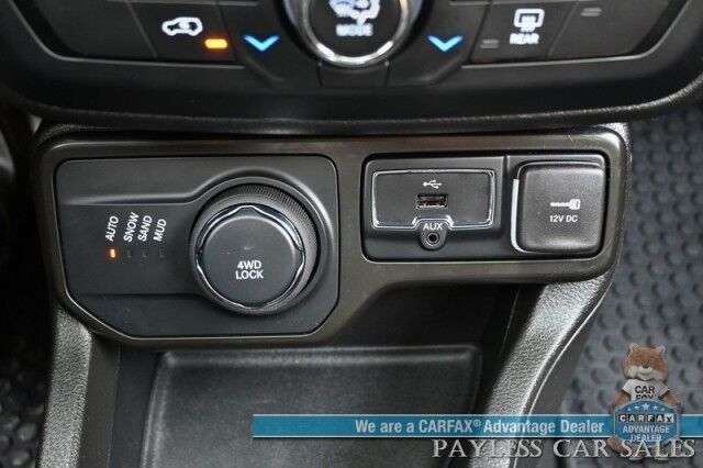 2023 Jeep Renegade Latitude / 4X4 / Auto Start / Upland Edition / Panoramic Sunroof / Navigation / Lane Depart & Blind Spot Alert / Apple CarPlay & Android Auto / Back Up Camera / Premium Audio System / 29 MPG / 1-Owner Anchorage AK