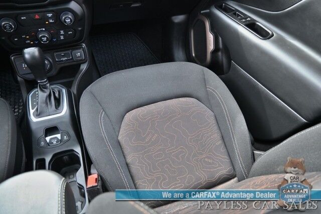 2023 Jeep Renegade Latitude / 4X4 / Auto Start / Upland Edition / Panoramic Sunroof / Navigation / Lane Depart & Blind Spot Alert / Apple CarPlay & Android Auto / Back Up Camera / Premium Audio System / 29 MPG / 1-Owner Anchorage AK