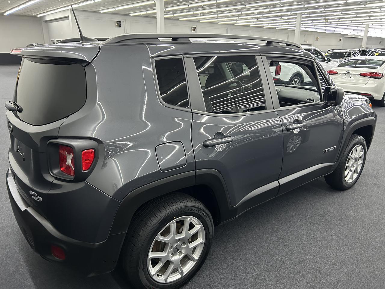 2023 Jeep Renegade Latitude 4x4 Benwood WV
