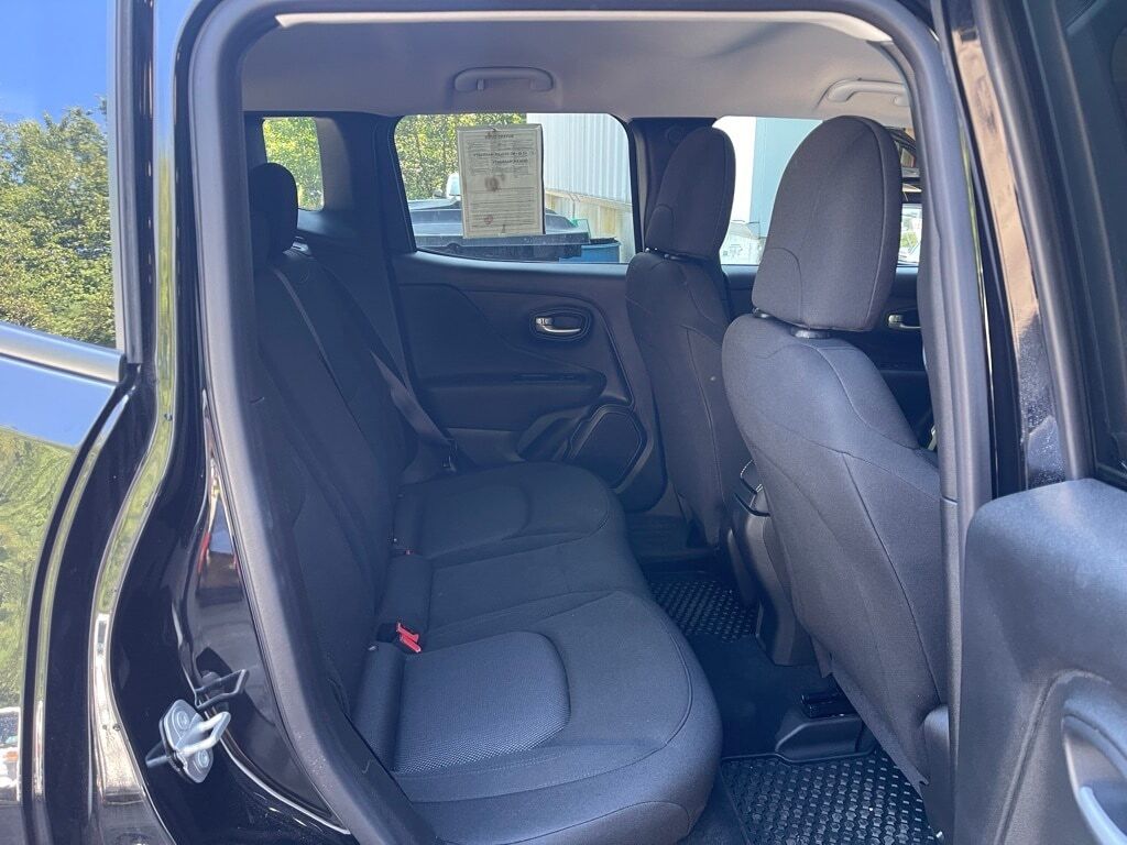 2023 Jeep Renegade Latitude Orange MA